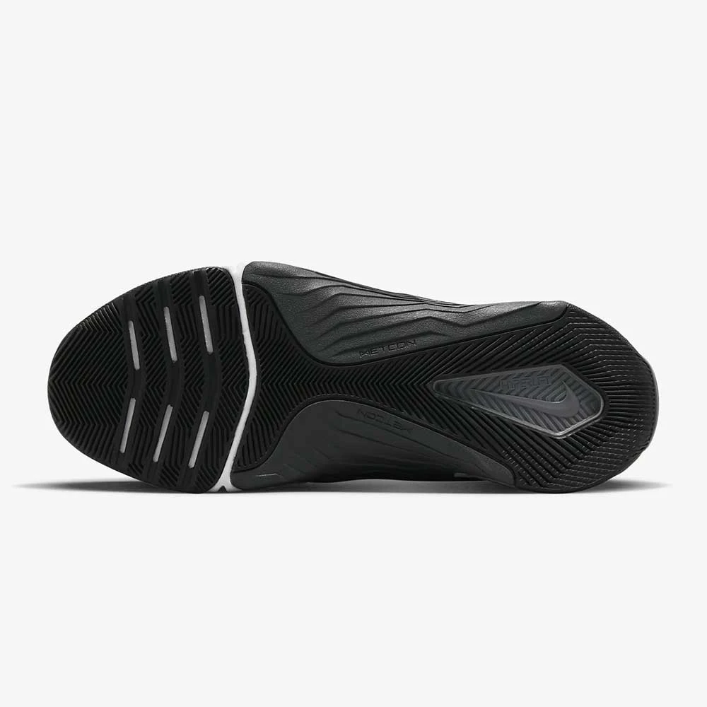 Nike Women's Metcon 8 Training Shoe - Black/White- Regular (B) 8 Nike Women's Metcon 8 Training Shoe - Black/White- Regular (B) - Image 6