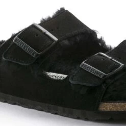 Birkenstock Arizona Shearling Sandal - Black - Regular/Wide -Sport Footwear Shop 752663 detail 1