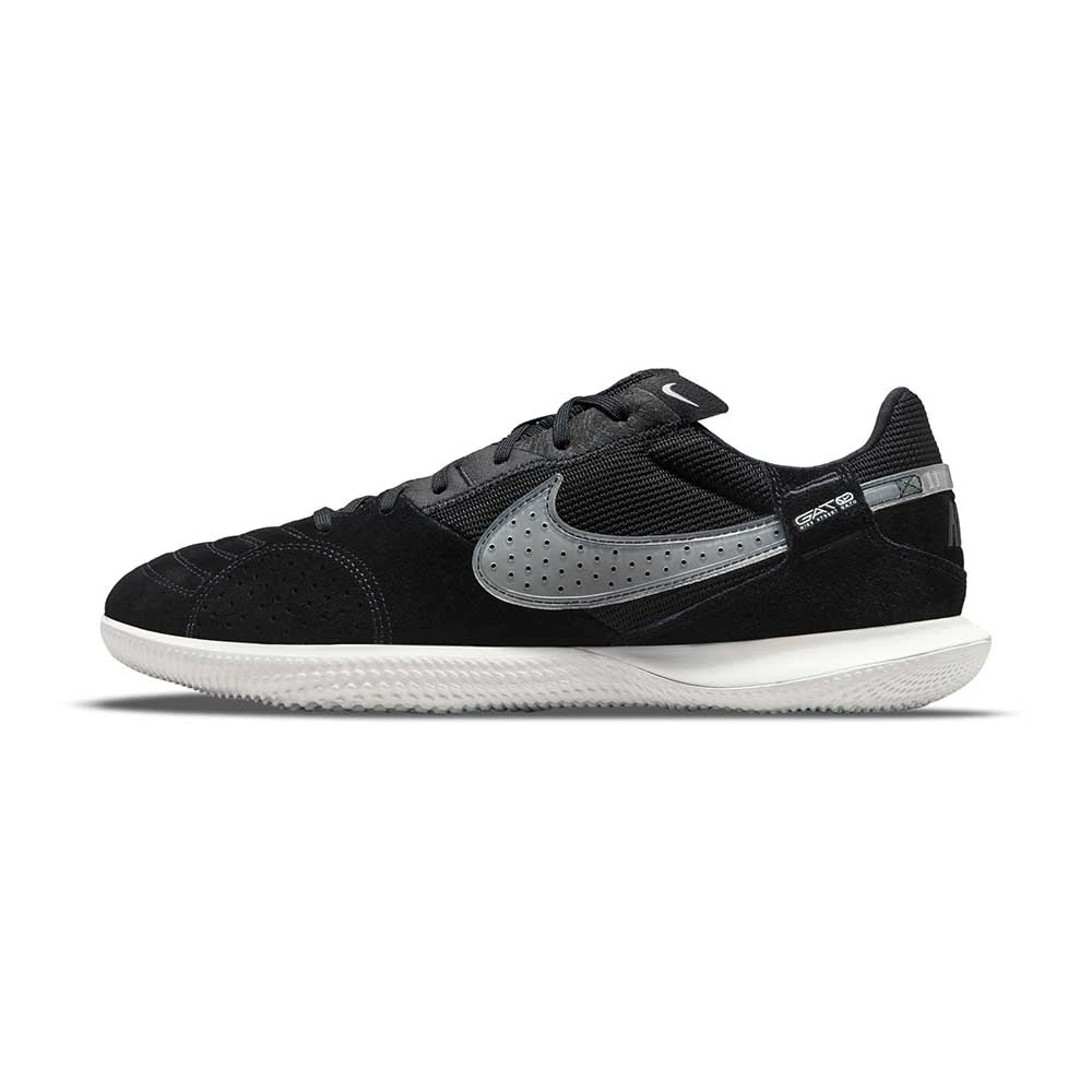 Unisex Nike Streetgato IC Soccer Shoe- Black/Summit White- Regular (D) 4 Unisex Nike Streetgato IC Soccer Shoe- Black/Summit White- Regular (D) - Image 2