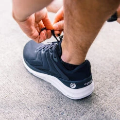 Topo Athletic Men's Phantom 2 Running Shoe - Black/White - Regular (D) 19 Topo Athletic Men's Phantom 2 Running Shoe - Black/White - Regular (D) -Sport Footwear Shop M046.Black White 10