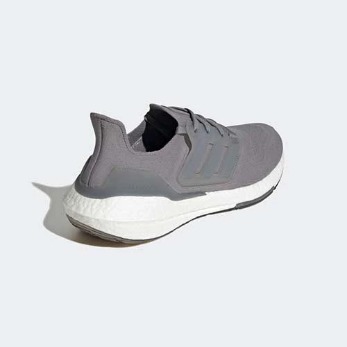 ADIDAS Men's ULTRABOOST 22 - Grey Three/Grey Three/Core Black - Regular (D) 4 ADIDAS Men's ULTRABOOST 22 - Grey Three/Grey Three/Core Black - Regular (D) - Image 2